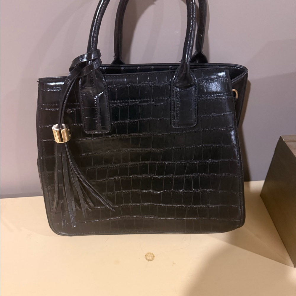Elegant Black Crocodile-Embossed Handbag  with matching wallet